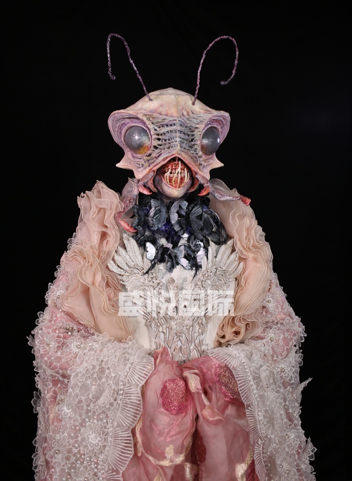 中國(guó)首位入圍IMATS大(dà)賽的(de)特效化(huà)妝師(shī)！