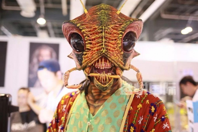 2017SHCC盛況回顧，看(kàn)盛悅國(guó)際現(xiàn)場(chǎng)展示物(wù)理(lǐ)特效化(huà)妝（多(duō)圖來(lái)襲！）